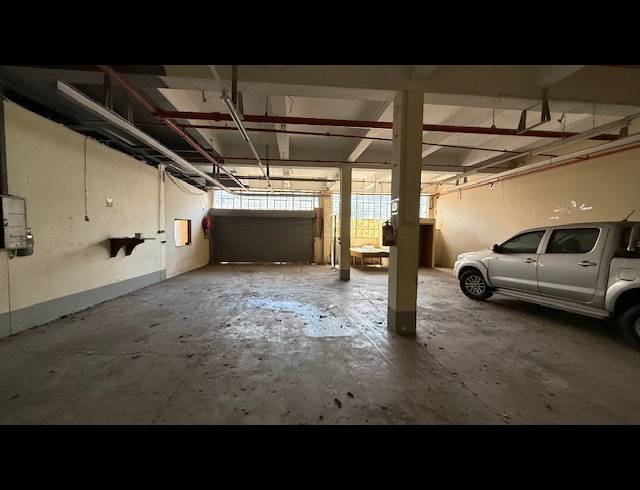 830M² WAREHOUSE TO LET IN STAMFORD HILL